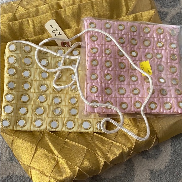 ❤️3 for $25❤️ Cloth shoulder bag - kids/adults - Picture 4 of 5